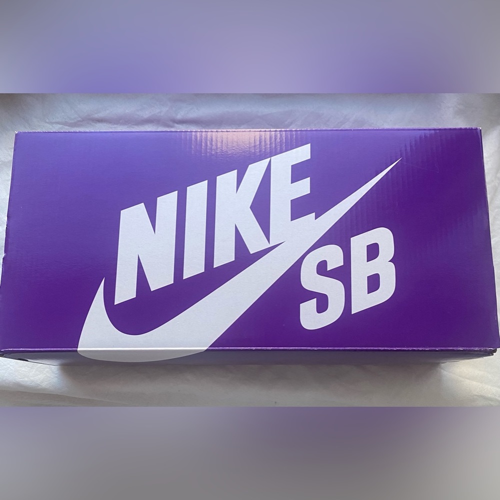 Nike SB Dunk Low PRM Skate Sneaker